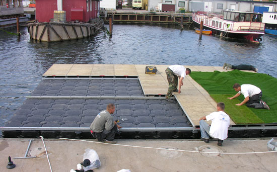  Construction of pontoon/barge