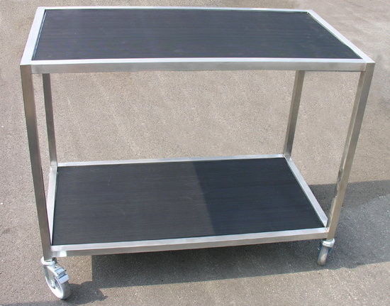 Serveringsbord med hylde (hjul) 55x90 H:86
