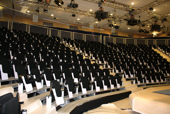 VIP-chairs in a curve