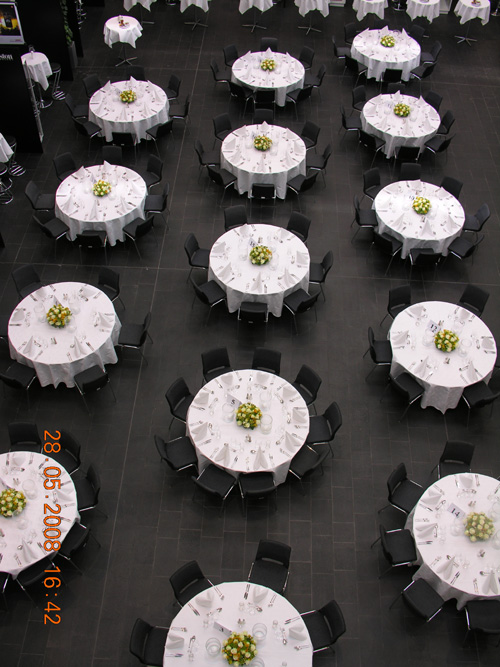 Table seating with black chair