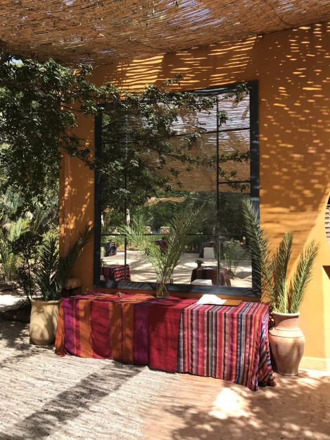 185-01740 Maroc Berber tablecloth silk diff. colours 2x3m